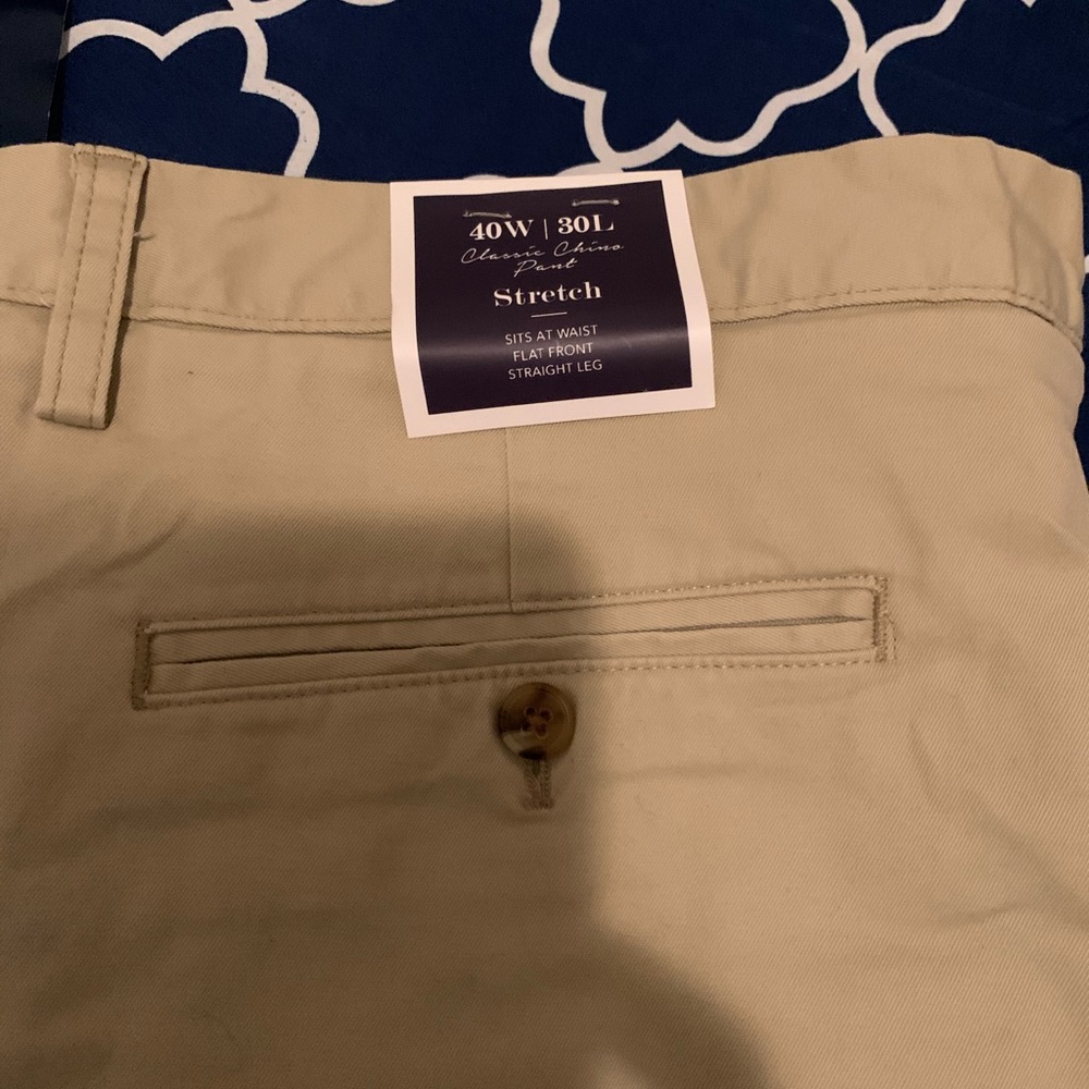 NWT 40/30 men’s club room classic chino pant.